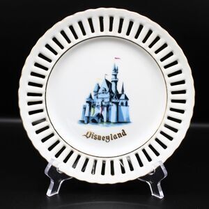 Vintage Porcelain Disneyland Plate Sleeping Beauty Castle 1970s Collectible